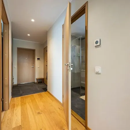 Quiet Next To Old Town I Free Parking Apartment *